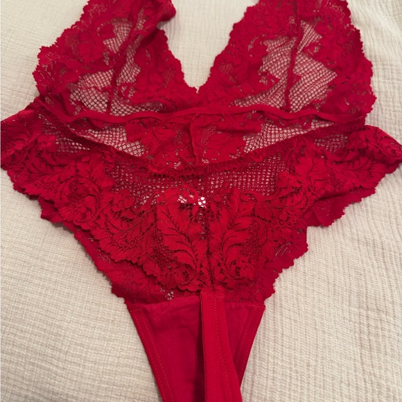 Le Mystere NWT Lace Halter Lingerie Bodysuit - Picture 5 of 7